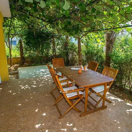 Apartment Ferienwohnung Fuer 4 Personen Ca 50 Qm In Cervar-porat, Istrien Istrische Riviera Porec