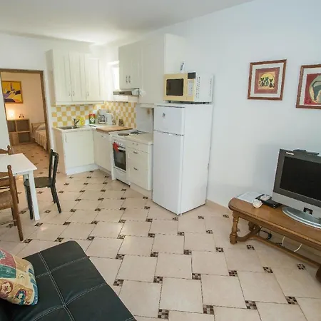Ferienwohnung Fuer 4 Personen Ca 50 Qm In Cervar-porat, Istrien Istrische Riviera Poreč